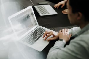 Model AIDA w strategii marketingowej – jak go wykorzystać?